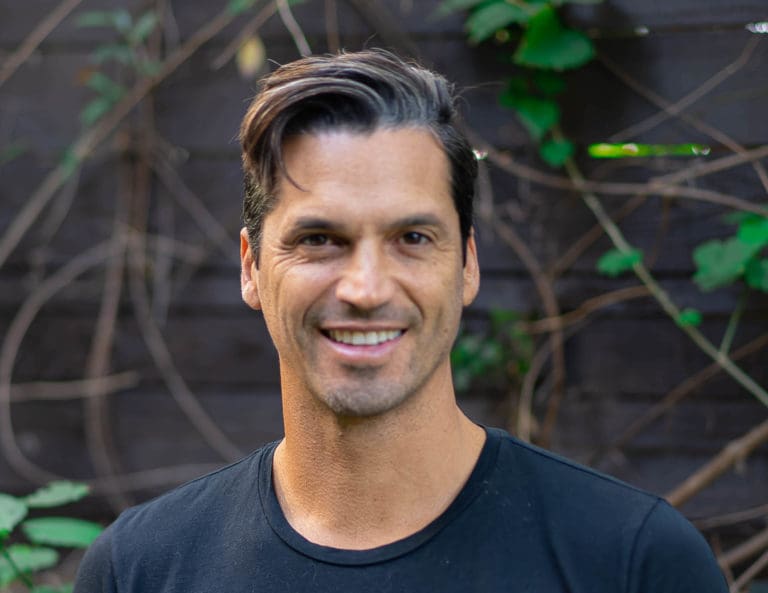 Headshot cropped 768x593