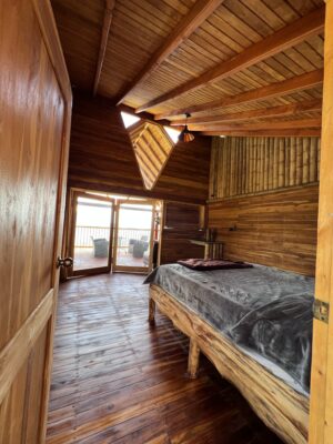 6 accomondation retreat 300x400