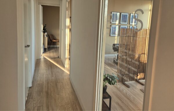 Hallway 1 600x384